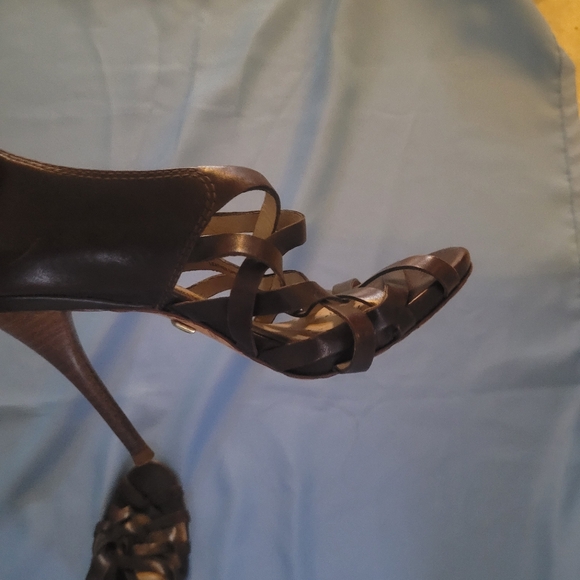 Lamb cut out brown heels size 7.5 - Picture 6 of 7